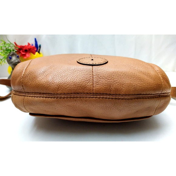 Fossil Brown Pebbled Leather Pocket Crossbody Shoulder Bag - Picture 7 of 12